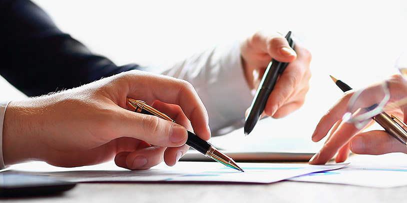 Análisis y elaboración de contratos